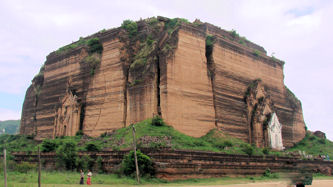 Pagoda del rey Bodawpaya en Mingún.