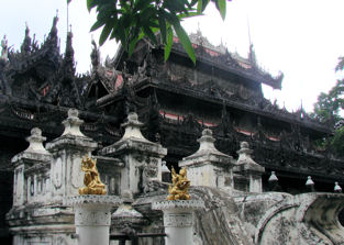 Shwenandan Kyaung en Mandalay.