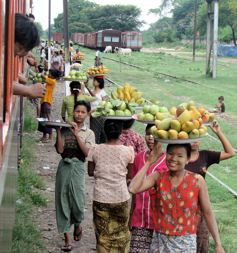 Vendedoras en la estación.