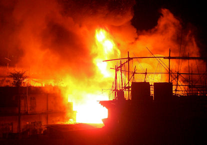 Incendio en Police Bazar.